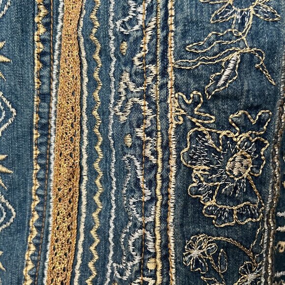CHICO'S Denim Gold All Over Embroidered Sequinned Button Down Show Shirt Size M - Picture 8 of 10